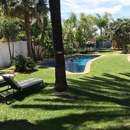 Villa With Heated Pool And Jacuzzi Close To Puerto Banus And Beach Estepona Exteriör bild