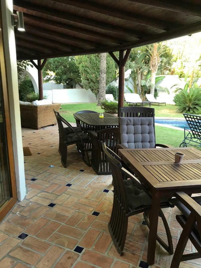 Villa With Heated Pool And Jacuzzi Close To Puerto Banus And Beach Estepona Exteriör bild