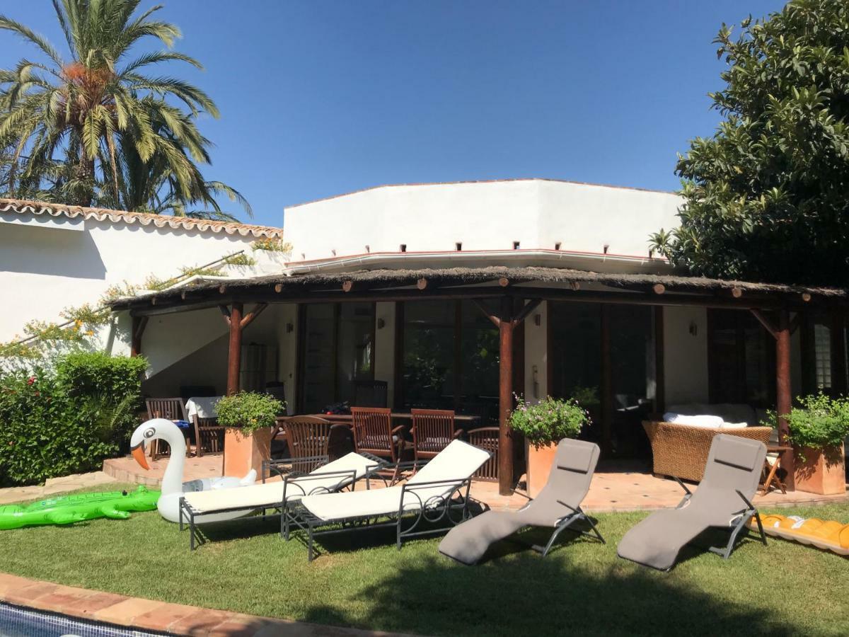 Villa With Heated Pool And Jacuzzi Close To Puerto Banus And Beach Estepona Exteriör bild